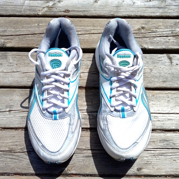 Size 8.5 Reebok TrainTone Excel. Cond. Quality Shoe Arch-Insert Moving-Air Sole - Picture 4 of 13